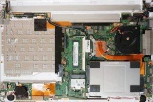 モバイルノートPCのハードディスクをSSD換装してみた「LIFEBOOK SH90/M」